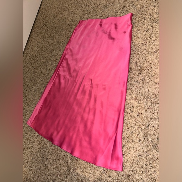Hot pink Rachel Zoe skirt silky Maxi size 2 🩷 - Picture 4 of 5
